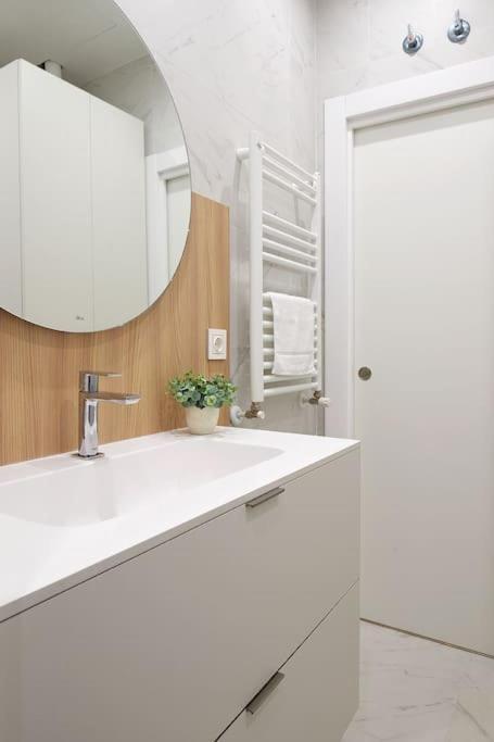 סן סבסטיאן Nuevo Apartamento En El Centro De Donosti מראה חיצוני תמונה
